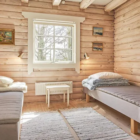 6 Person In Tatil Evi Rønne